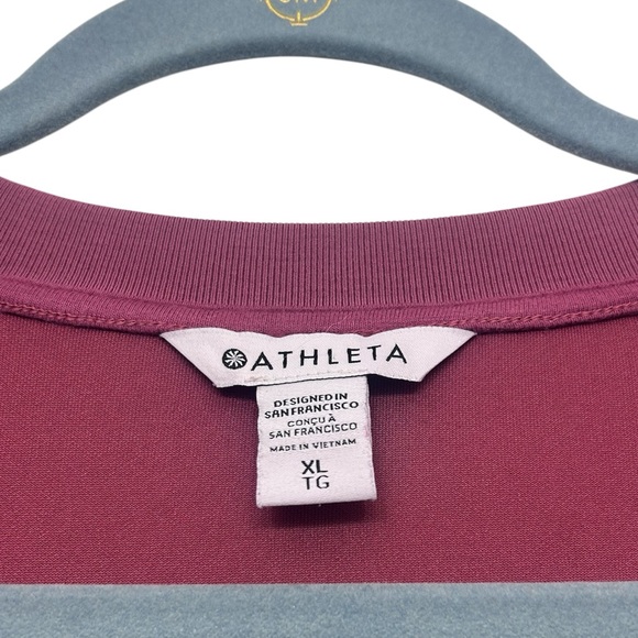 Athleta Seasoft Sweatshirt Tee Short Sleeve in Berry Rose Size XL - Picture 2 of 8